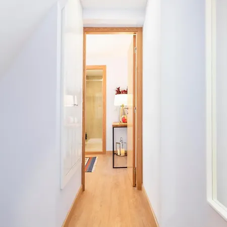 Perfect 1 Bed In Chiado With Aircon