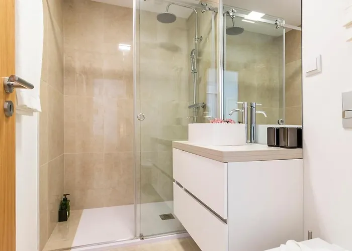Perfect 1 Bedroom Very With Ac شقة *