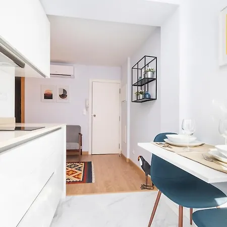 Perfect 1 Bedroom Very With Ac * Lisboa